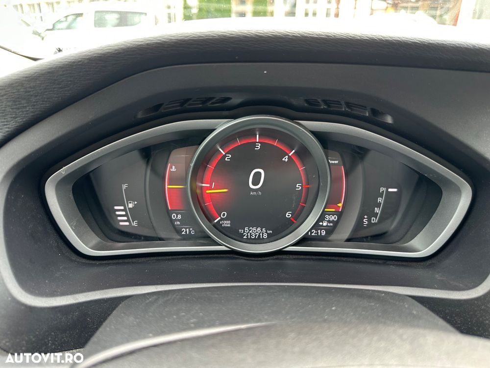 Volvo V40 D2 Aut. Summum - 9