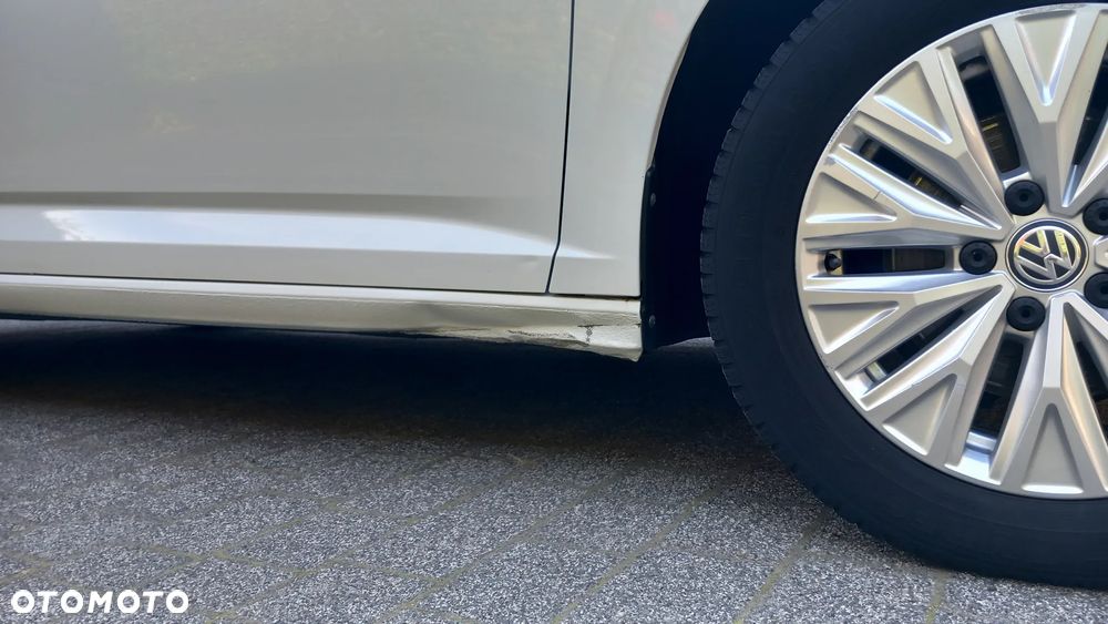 Volkswagen Jetta - 32