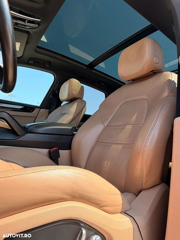 Porsche Cayenne - 33