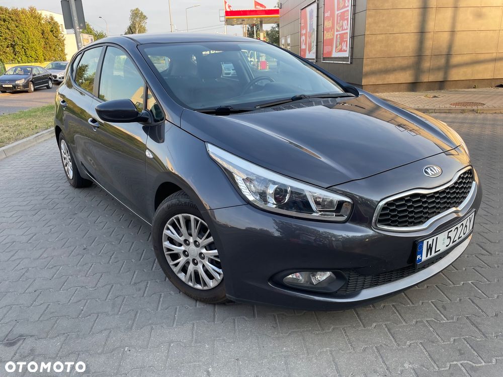 Kia Ceed 1.6 CRDi 115 ISG Vision - 15