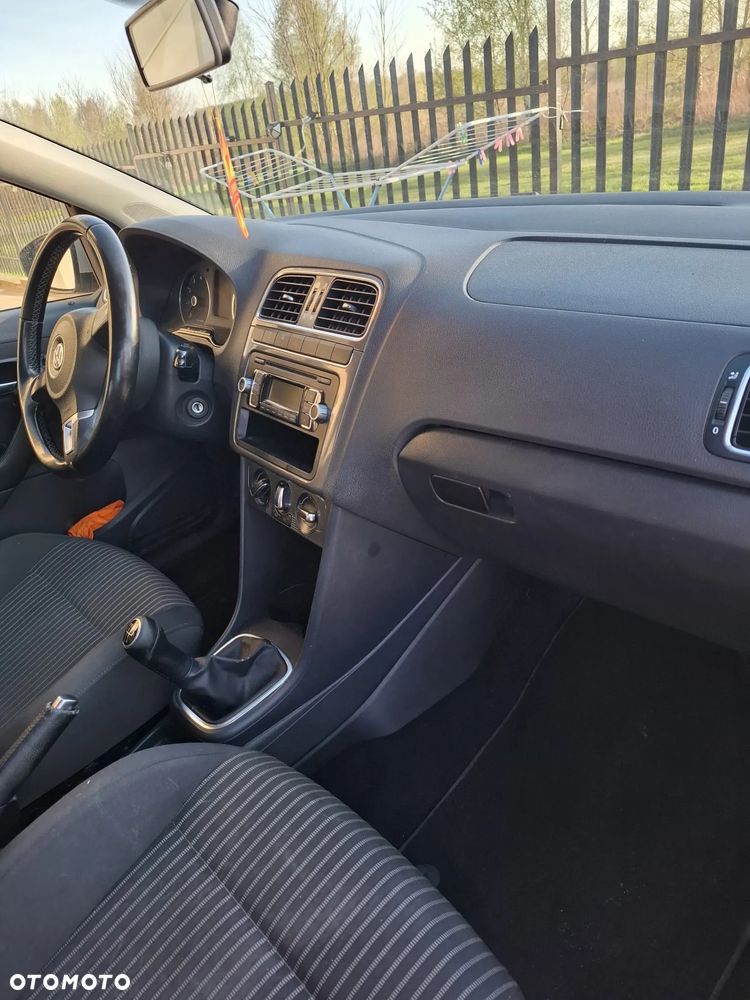Volkswagen Polo - 1