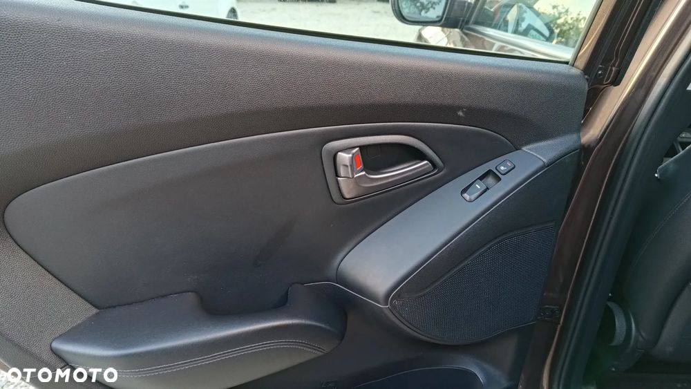 Hyundai ix35 1.7 CRDi Premium 2WD - 11