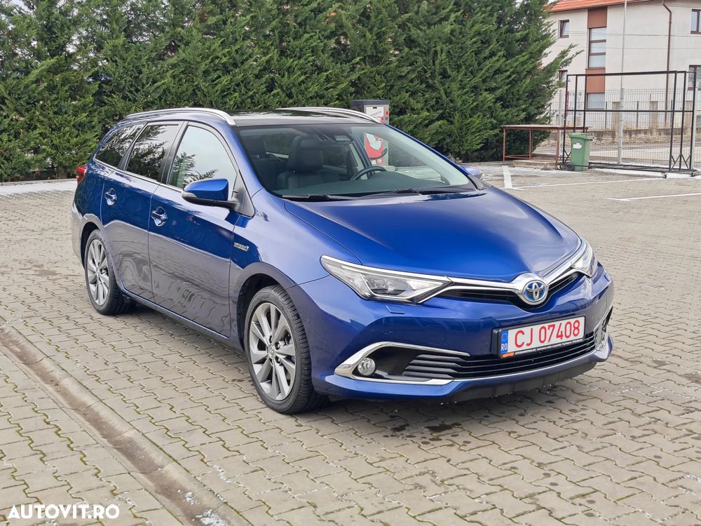 Toyota Auris 1.8 L VVT-i TS Hybrid Sol+ - 1