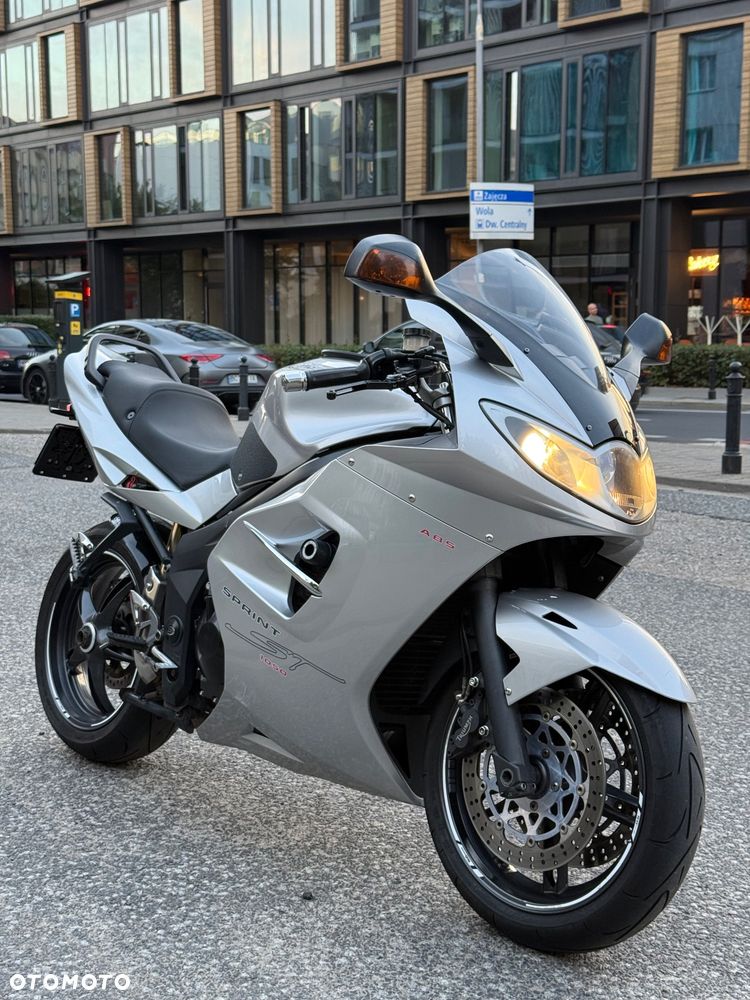 Triumph Sprint - 16