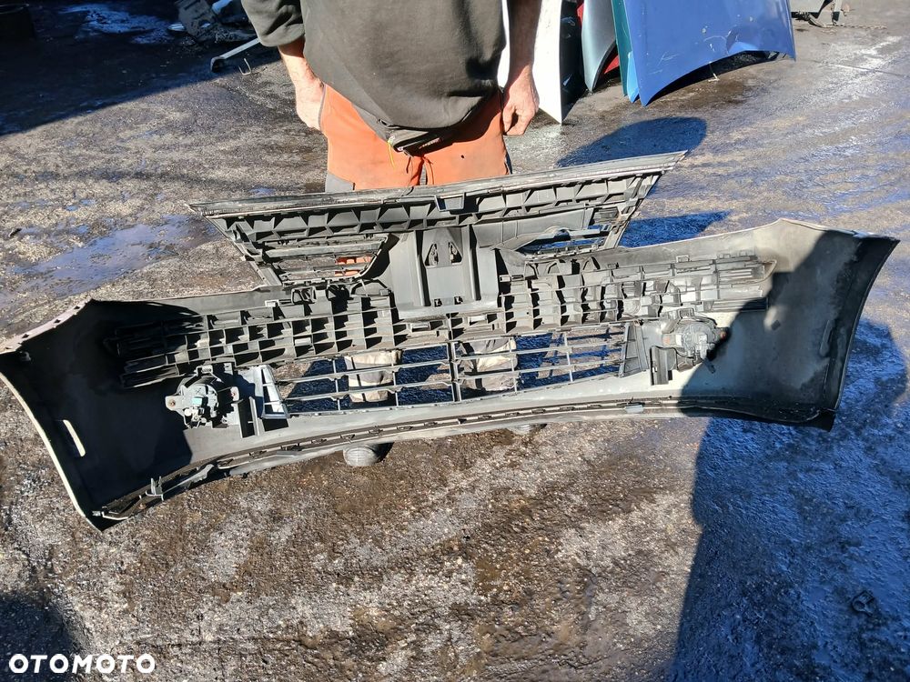 Renault Modus Zderzak przedni kod lakieru TED12 - 8