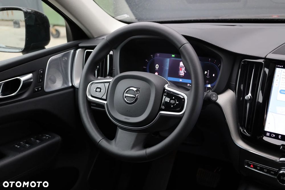 Volvo XC 60 B5 B AWD Ultimate Dark - 31