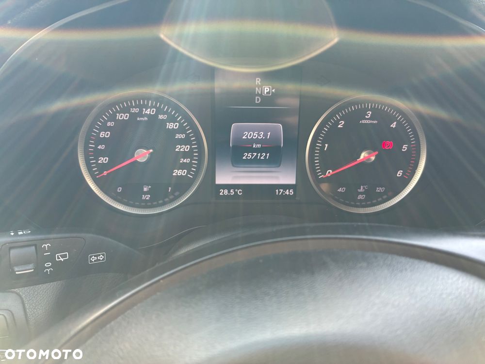 Mercedes-Benz Klasa C 200 (BlueTEC) d 7G-TRONIC - 11