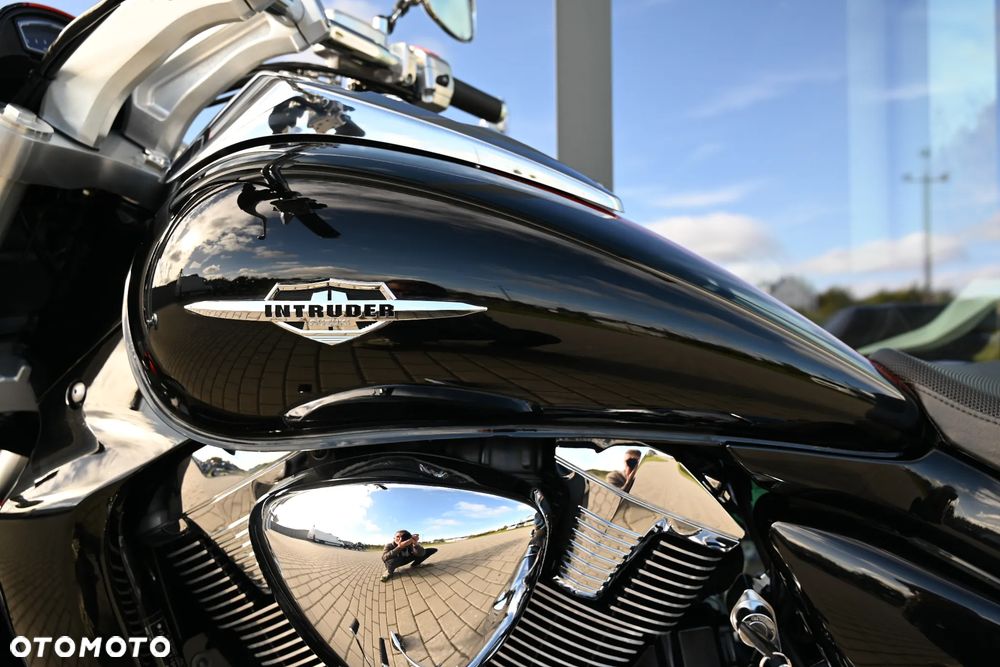 Suzuki Intruder - 31