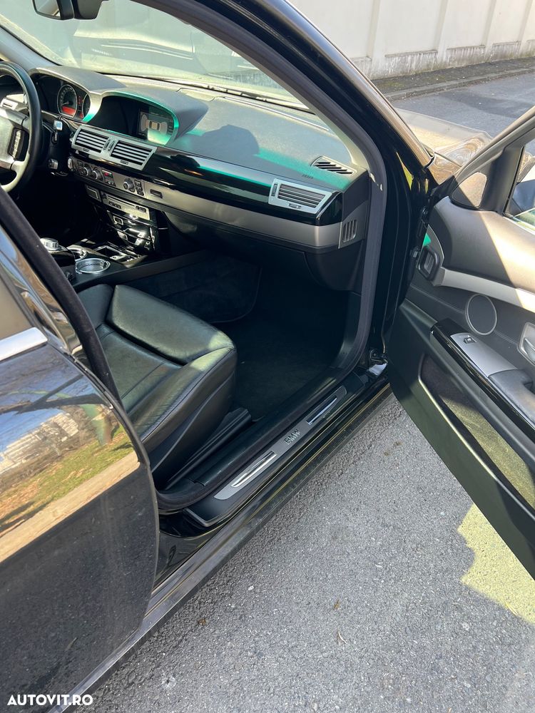 BMW Seria 7 740i A - 6
