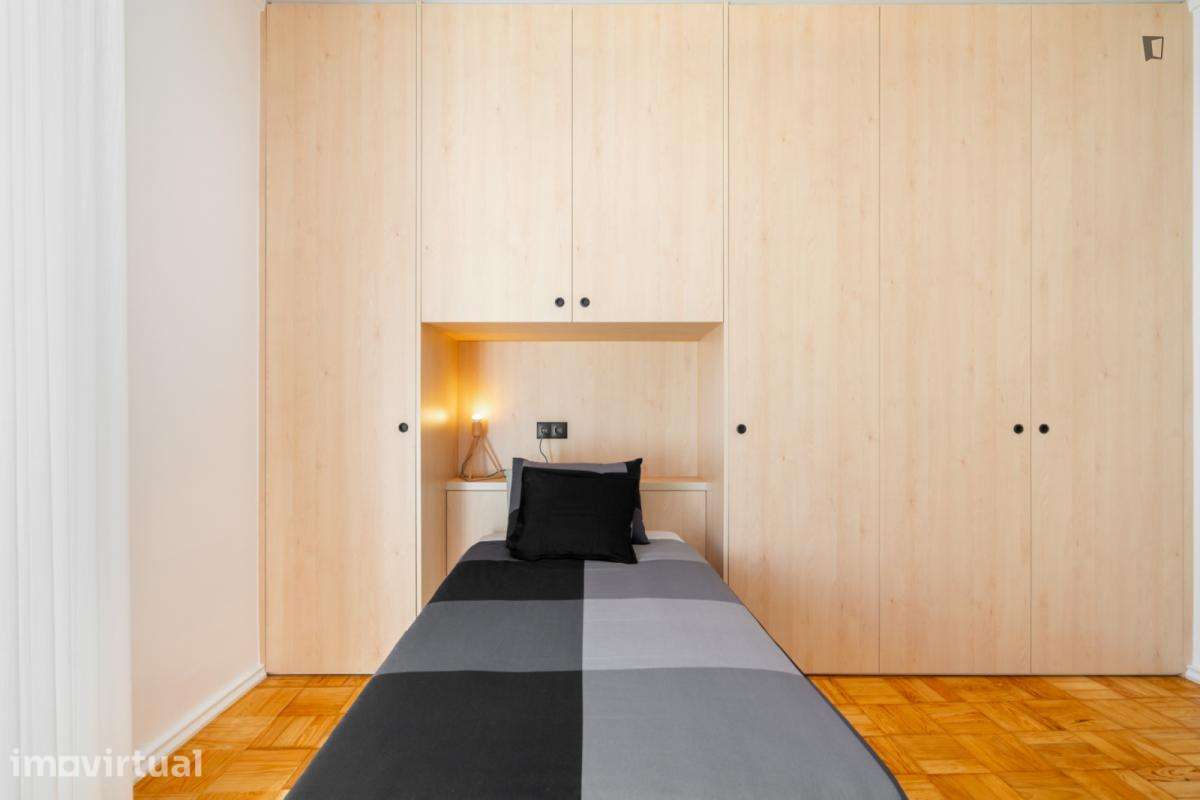 Quarto - localizado em Leiria - Grande imagem: 4/11