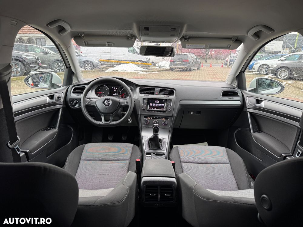 Volkswagen Golf 1.6 TDI BlueMotion Technology Comfortline - 19