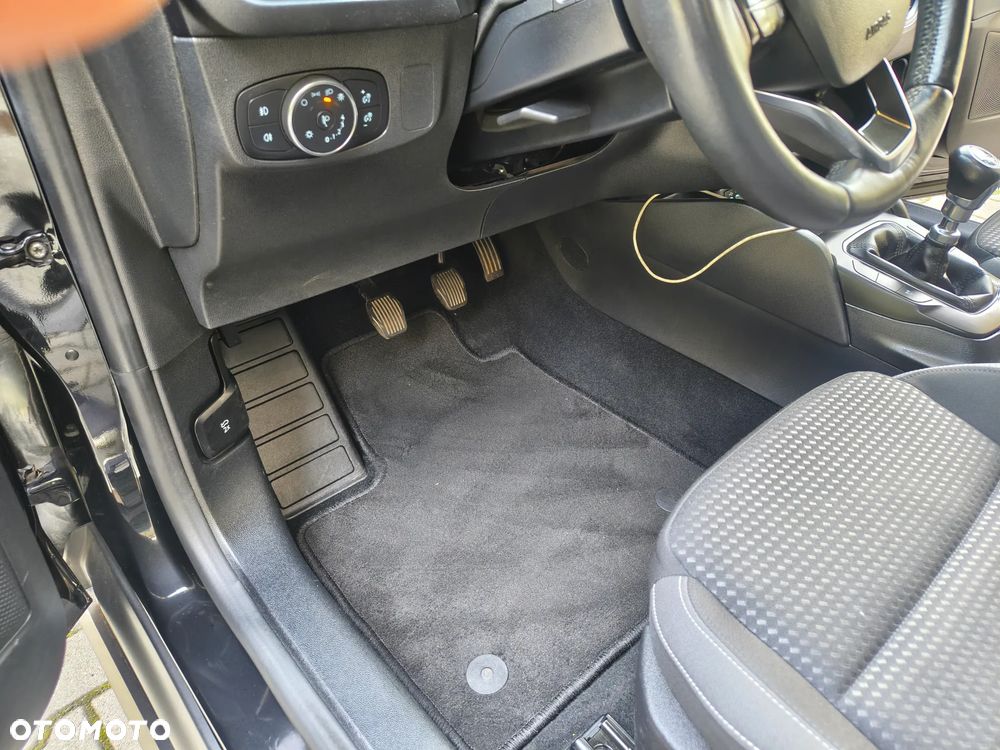 Ford Focus 1.0 EcoBoost mHEV Connected - 11
