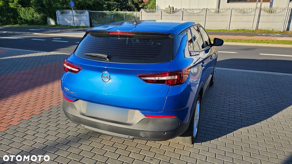 Opel Grandland X 1.2 T GPF Design&Tech S&S - 26