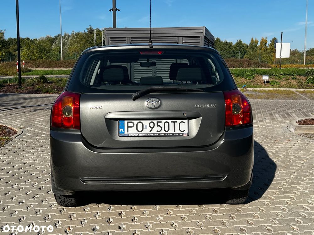 Toyota Corolla - 5