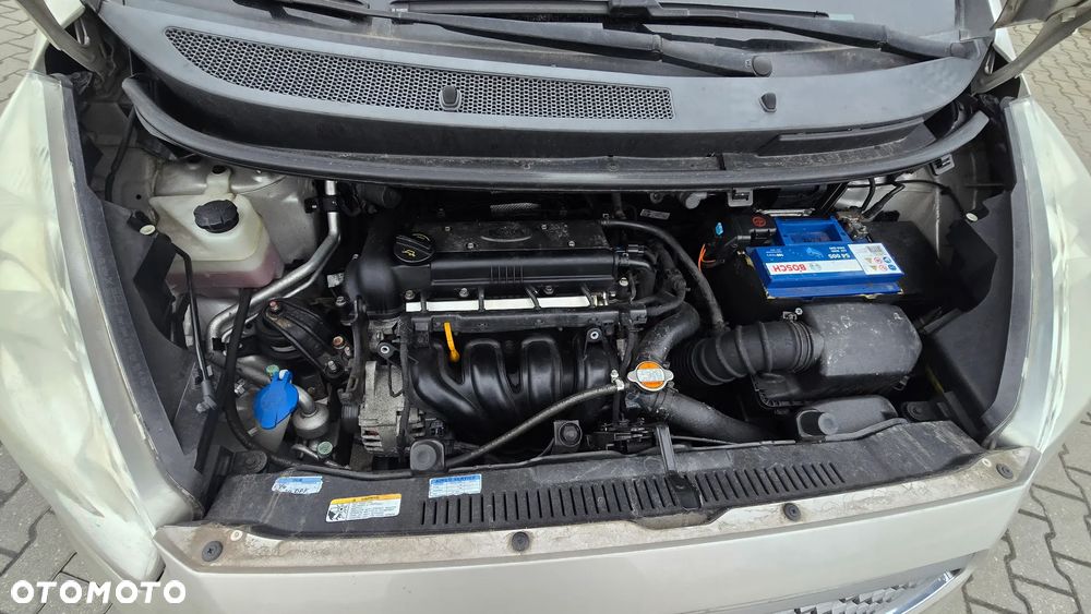 Kia Venga 1.4 CVVT Attract - 18