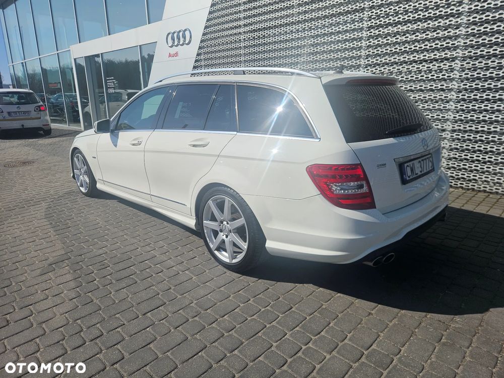 Mercedes-Benz Klasa C 250 CDI DPF 4Matic 7G-TRONIC BlueEFFICIENCY - 4