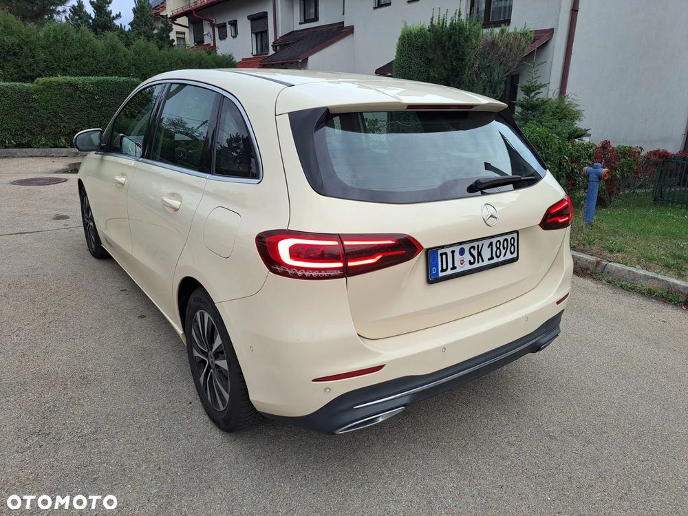 Mercedes-Benz Klasa B 180 d 7G-DCT Edition 2020 - 3
