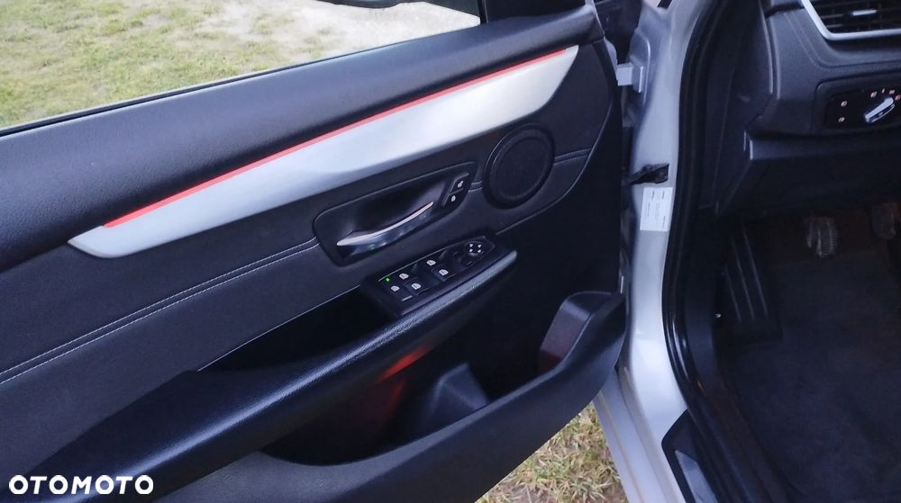 BMW Seria 2 218d Active Tourer - 26