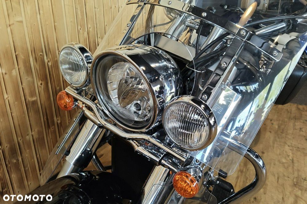 Suzuki Intruder - 5