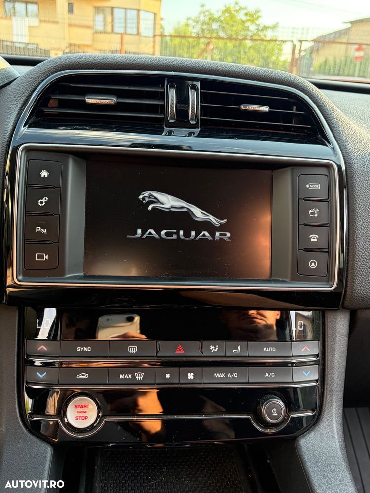 Jaguar F-Pace 20d Aut. Prestige - 7