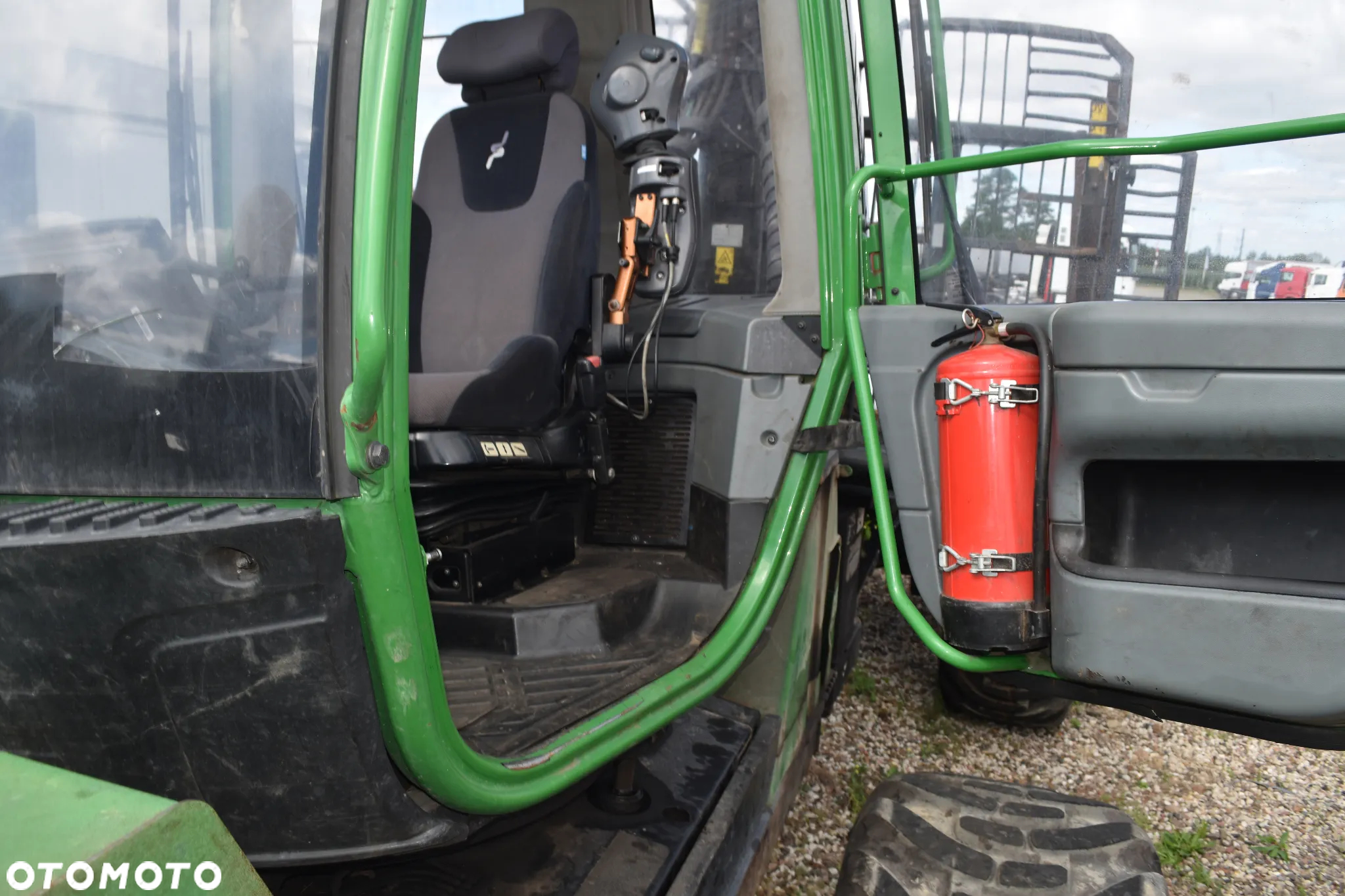 John Deere 1210E - 16