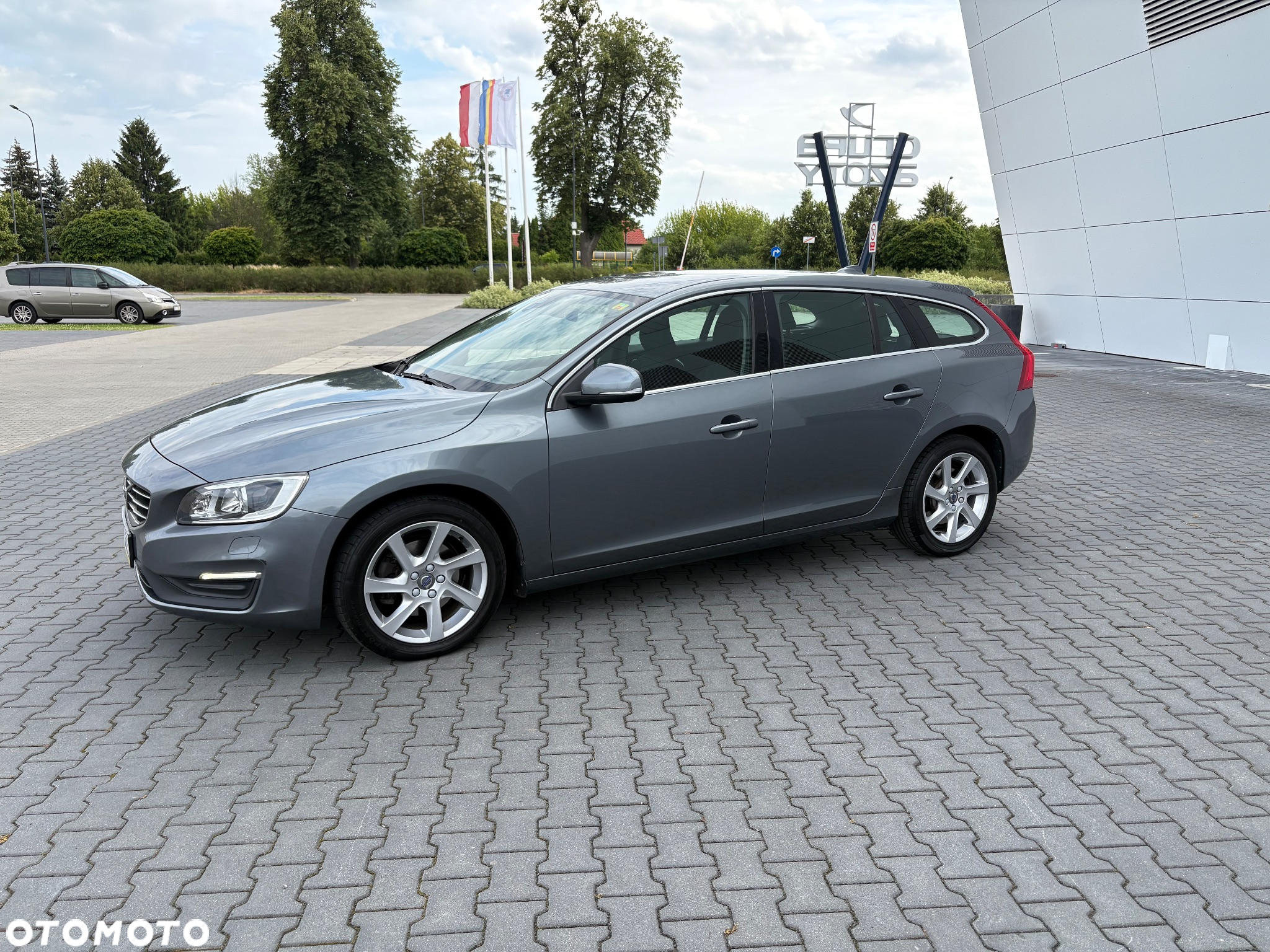 Volvo V60 D2 Momentum - 10
