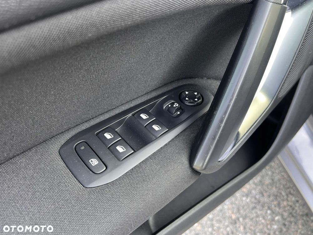 Peugeot 308 SW 1.6 BlueHDi Allure S&S - 31