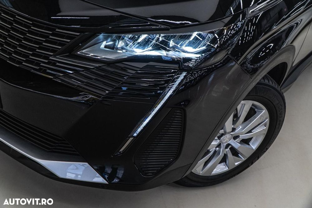 Peugeot 3008 1.2 PureTech Turbo S&S EAT8 Allure - 34