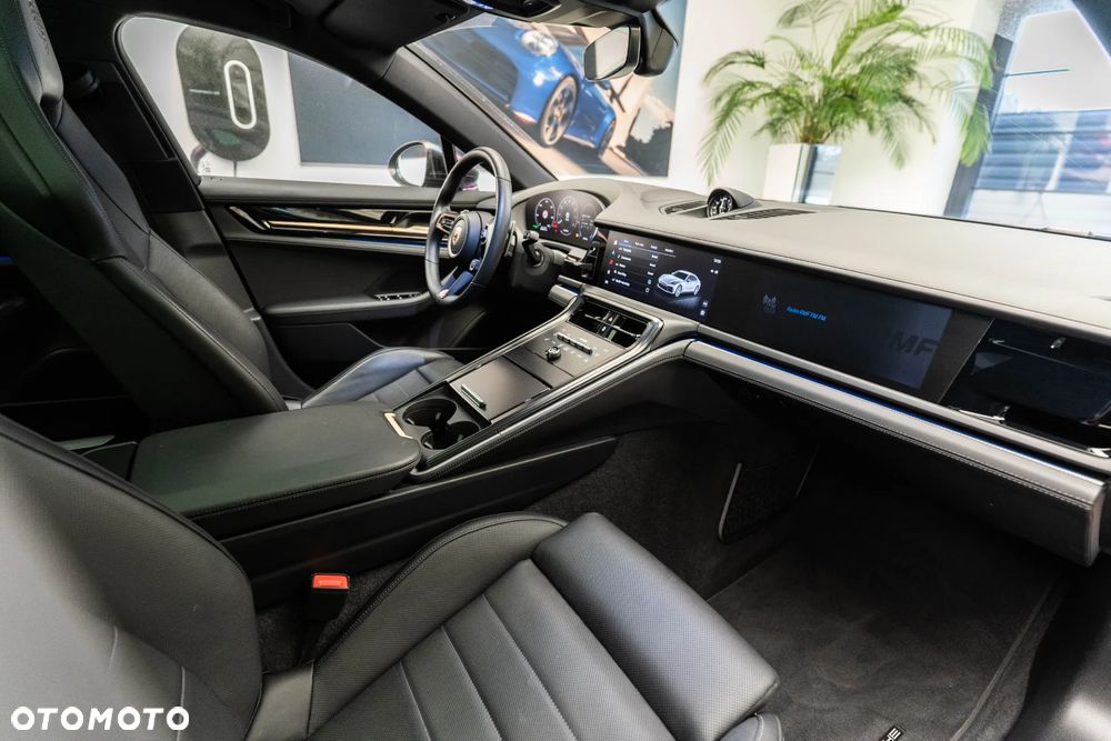 Porsche Panamera 4 - 34