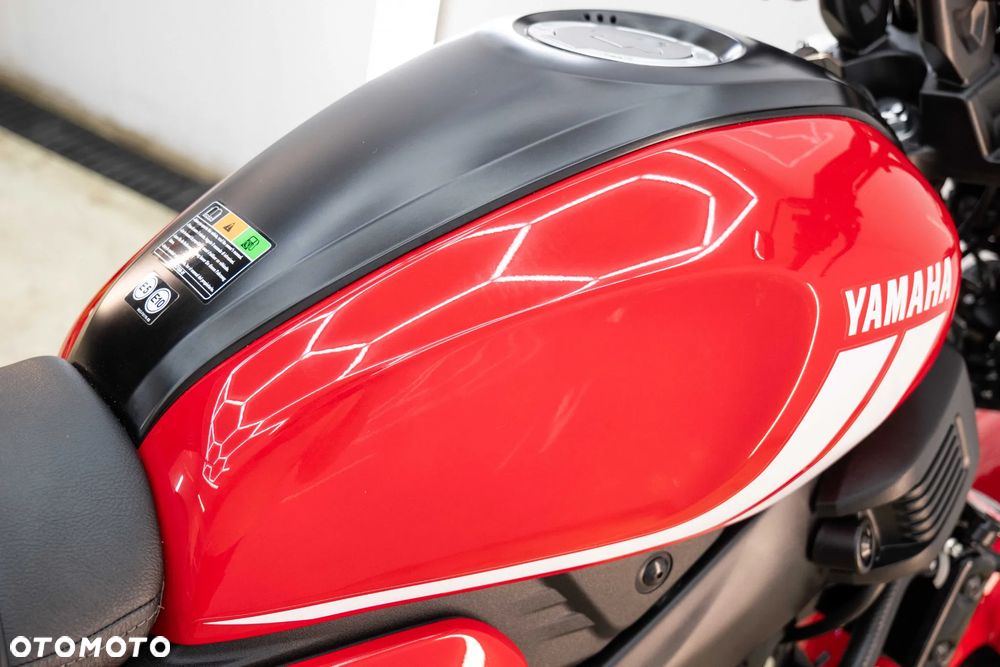 Yamaha XSR - 21