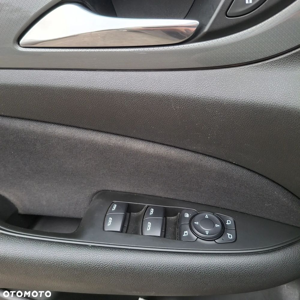 Opel Insignia 1.5 T Enjoy S&S - 16