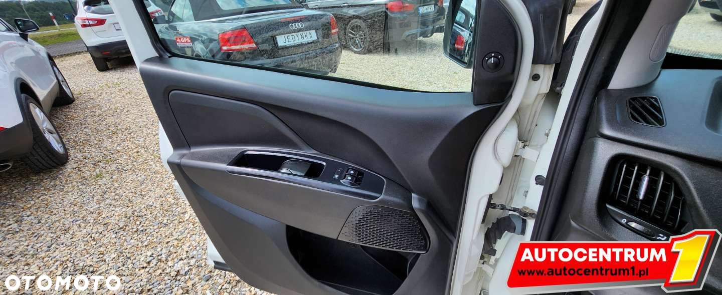 Fiat DOBLO - 22