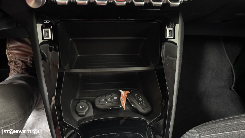 Peugeot e-208 50 kWh Active Pack - 12