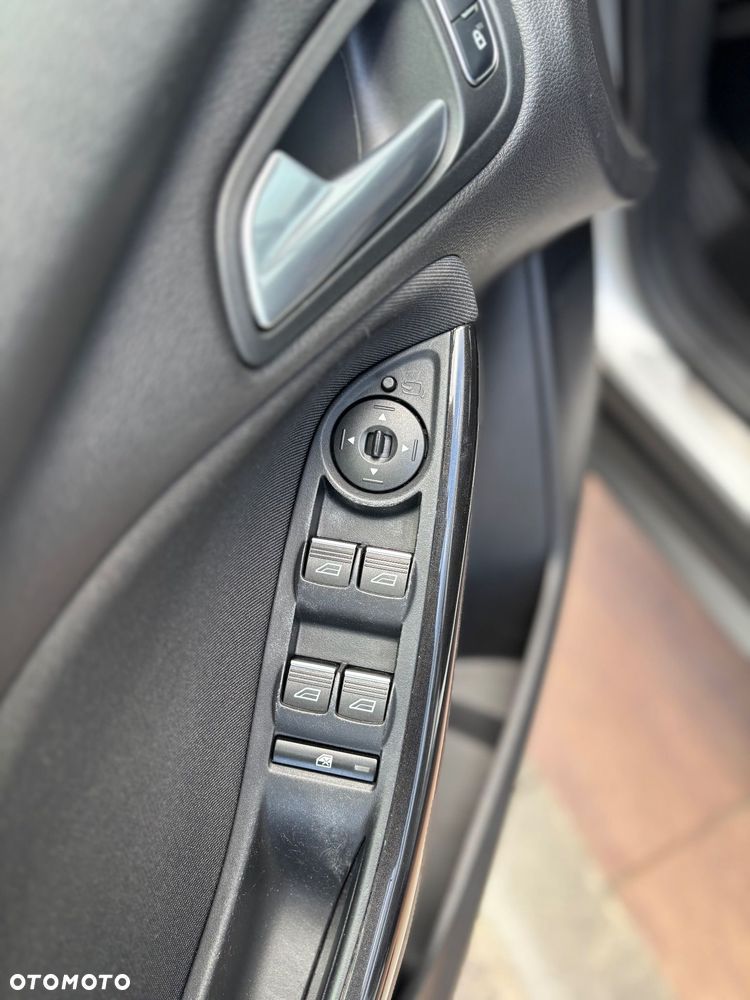 Ford Focus 2.0 TDCi DPF Start-Stopp-System Titanium - 13