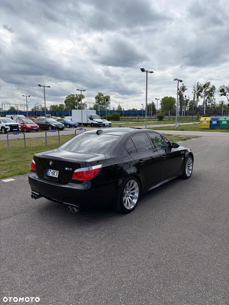 BMW M5 Standard - 8
