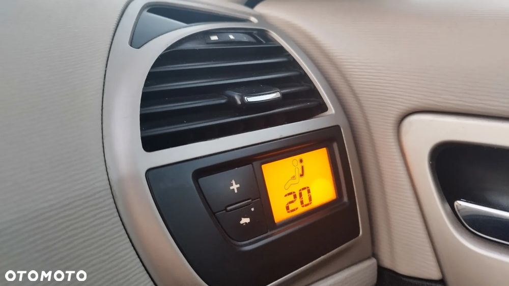 Citroën C4 Grand Picasso - 22