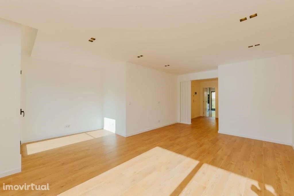 Refúgio de Sonho em Vila Franca de Xira – Novo pronto a Habitar - Grande imagem: 2/33