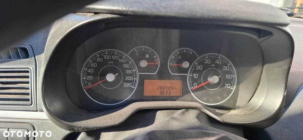 FIAT GRANDE PUNTO 1.4 8V 350A1000 na części - 4