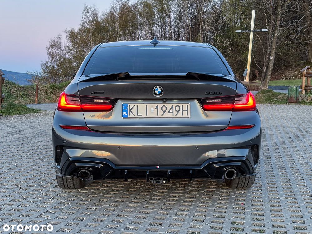 BMW Seria 3 330i xDrive Sport Line - 10