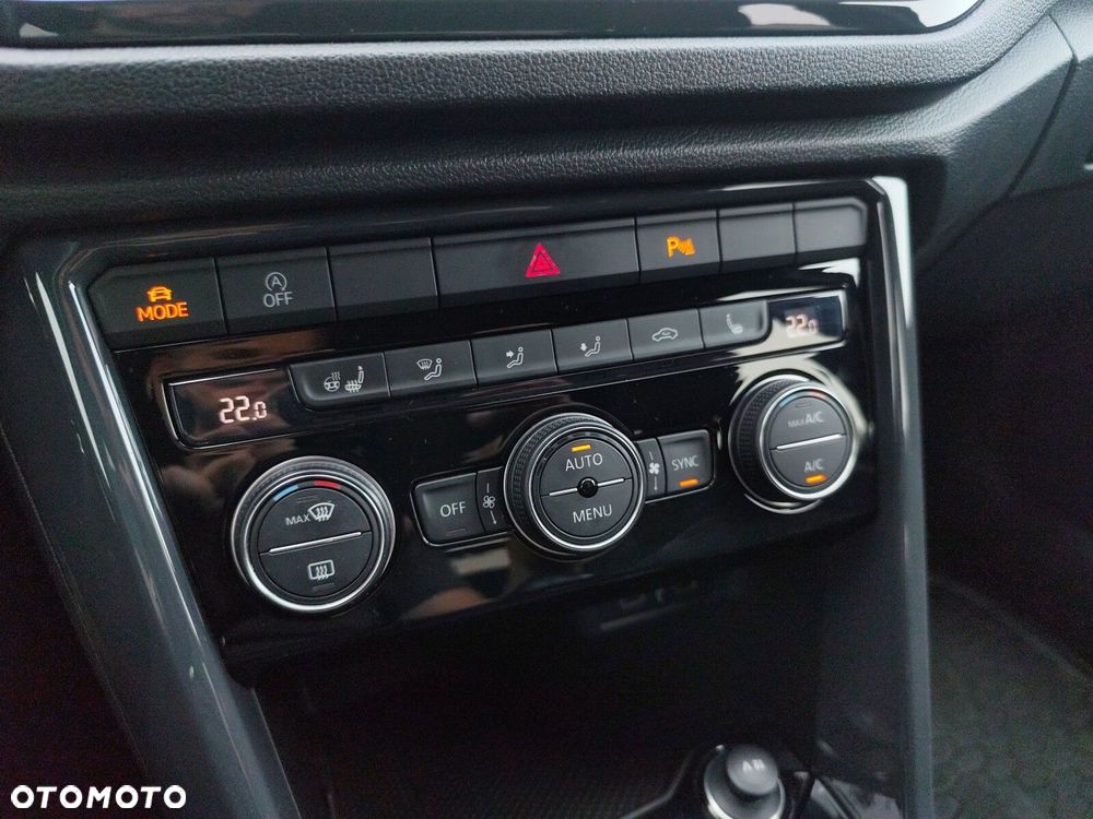 Volkswagen T-Roc 1.5 TSI ACT Premium - 25