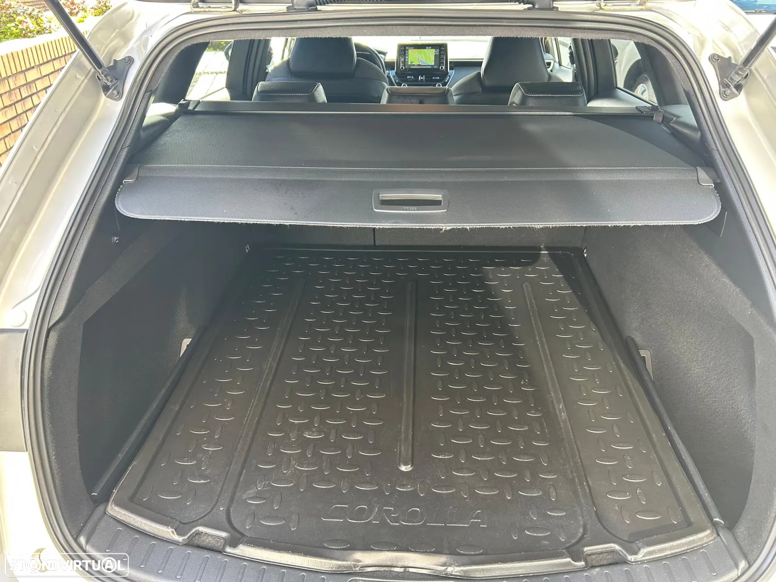 Toyota Corolla Touring Sports 1.8 Hybrid Comfort+P.Sport - 8