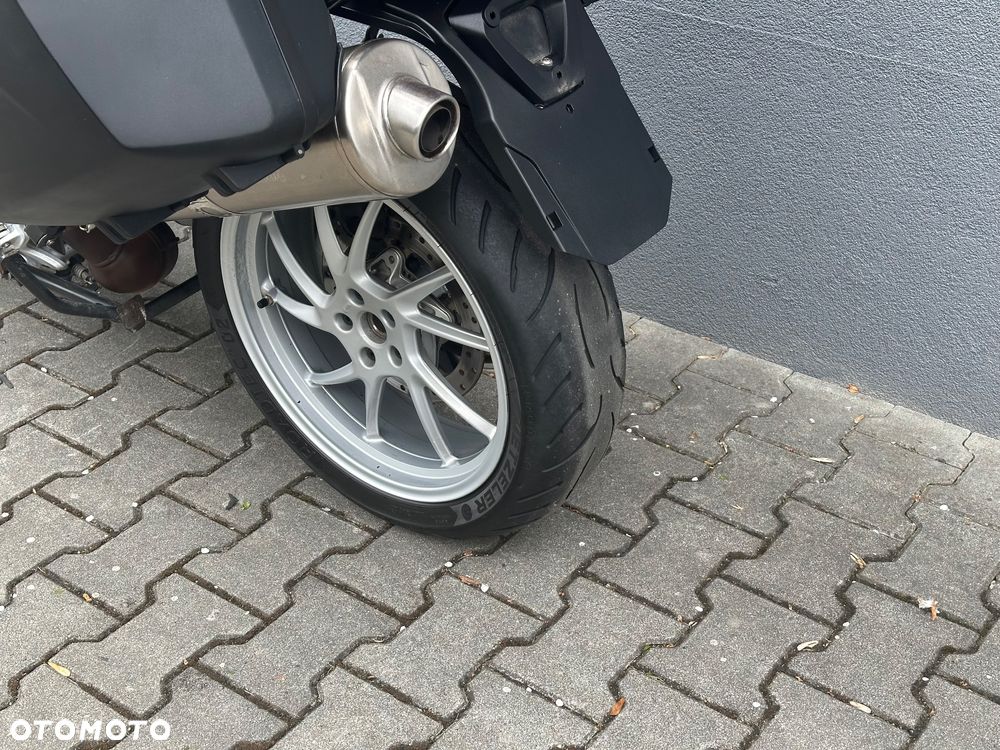 BMW F - 29