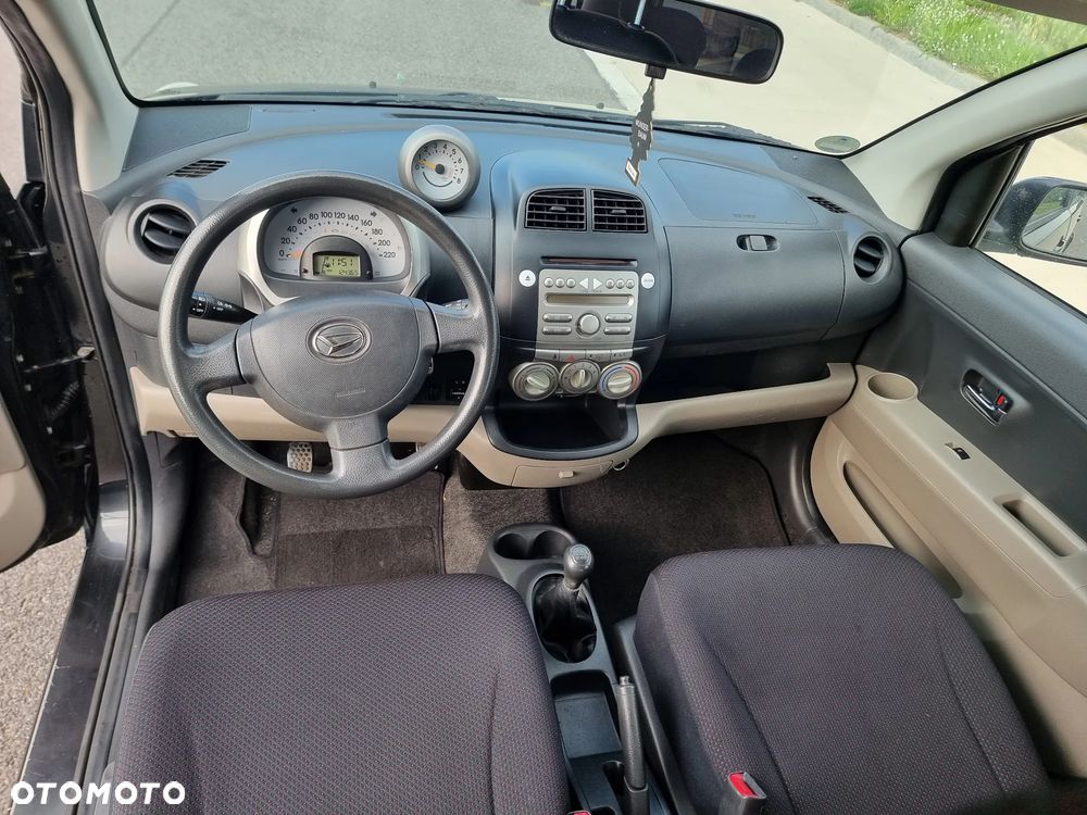 Daihatsu Sirion 1.3 - 4