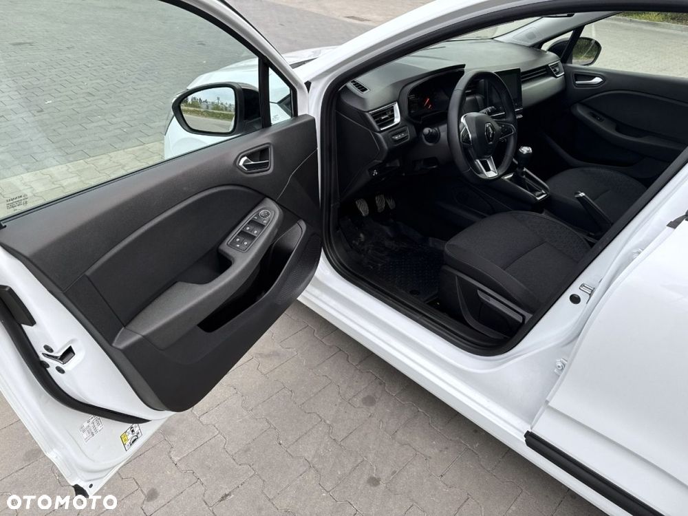 Renault Clio - 26