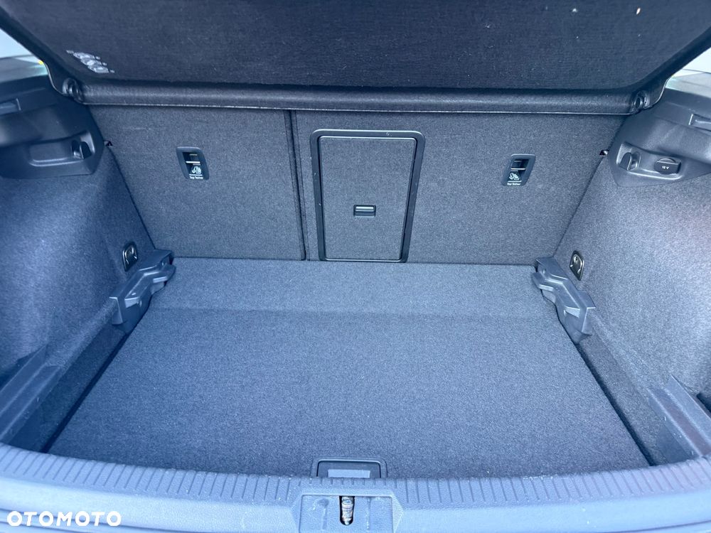 Volkswagen Golf 1.4 TSI BMT Highline - 26