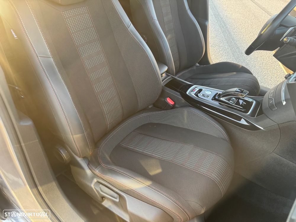 Peugeot 308 PureTech 130 EAT6 Stop & Start GT-Line Edition - 26