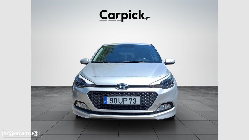 Hyundai i20 1.1 CRDi Comfort+Pack Look+JLL16 - 8