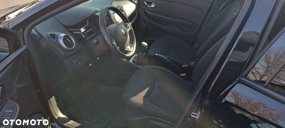 Renault Clio 1.2 16V 75 LIMITED - 9