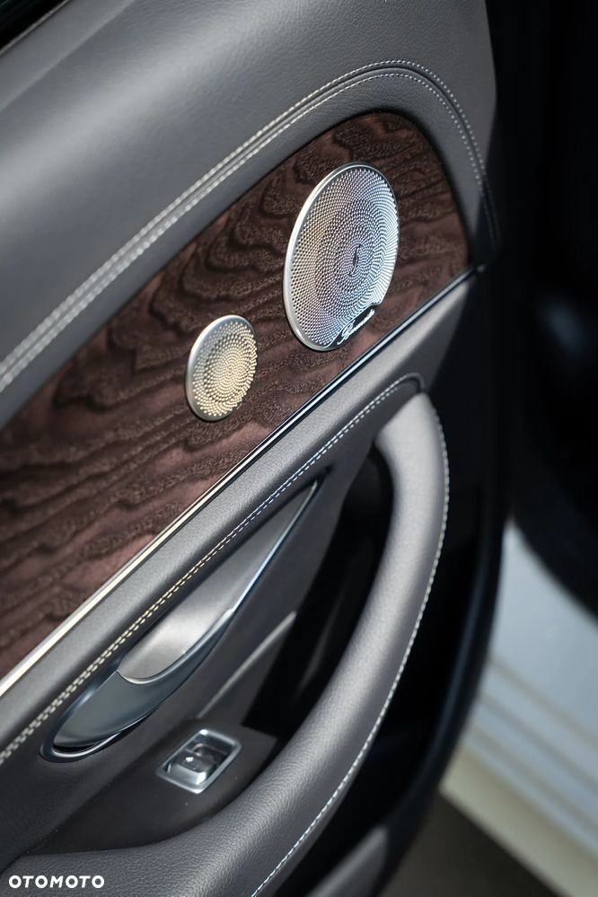 Mercedes-Benz Klasa E 220 d 4-Matic Business Edition - 26