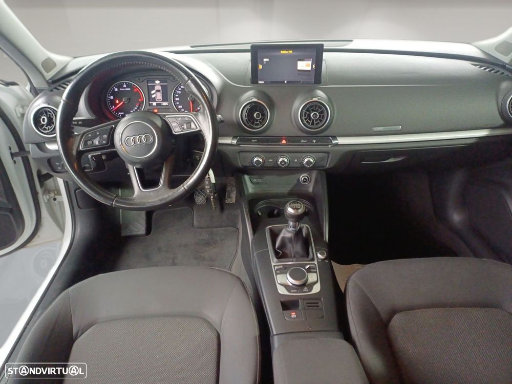 Audi A3 Sportback 1.6 TDI - 10